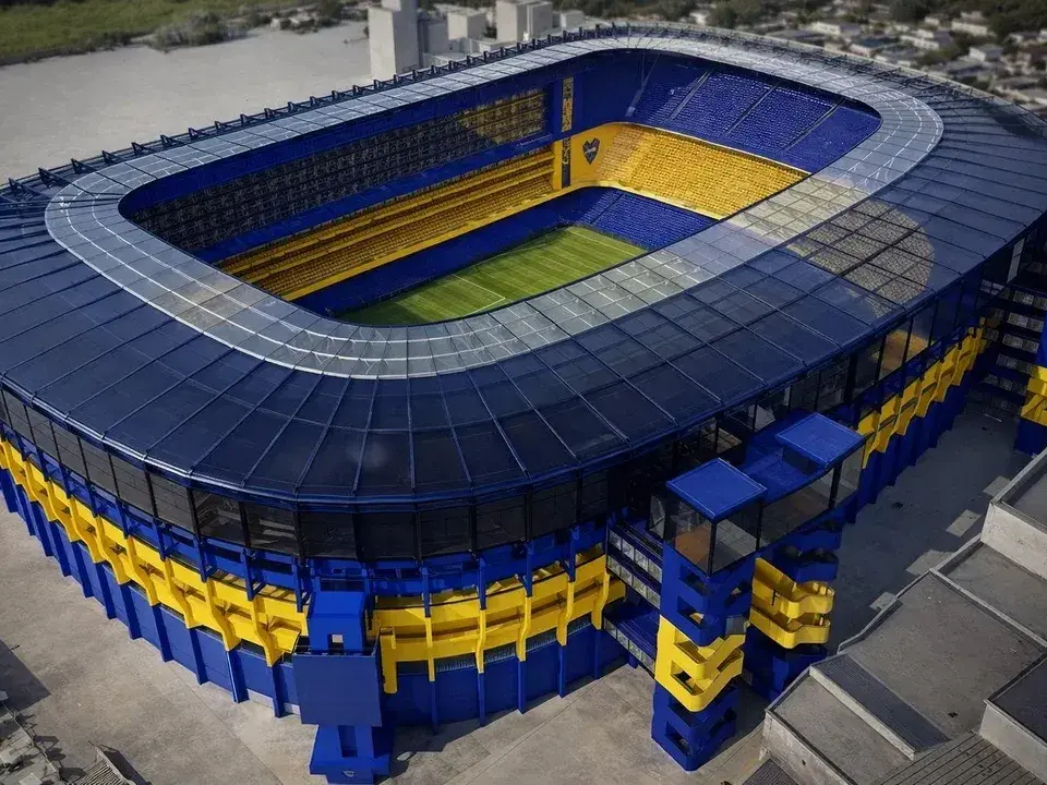 Boca impulsa un proyecto para ampliar la Bombonera. Foto: AP
