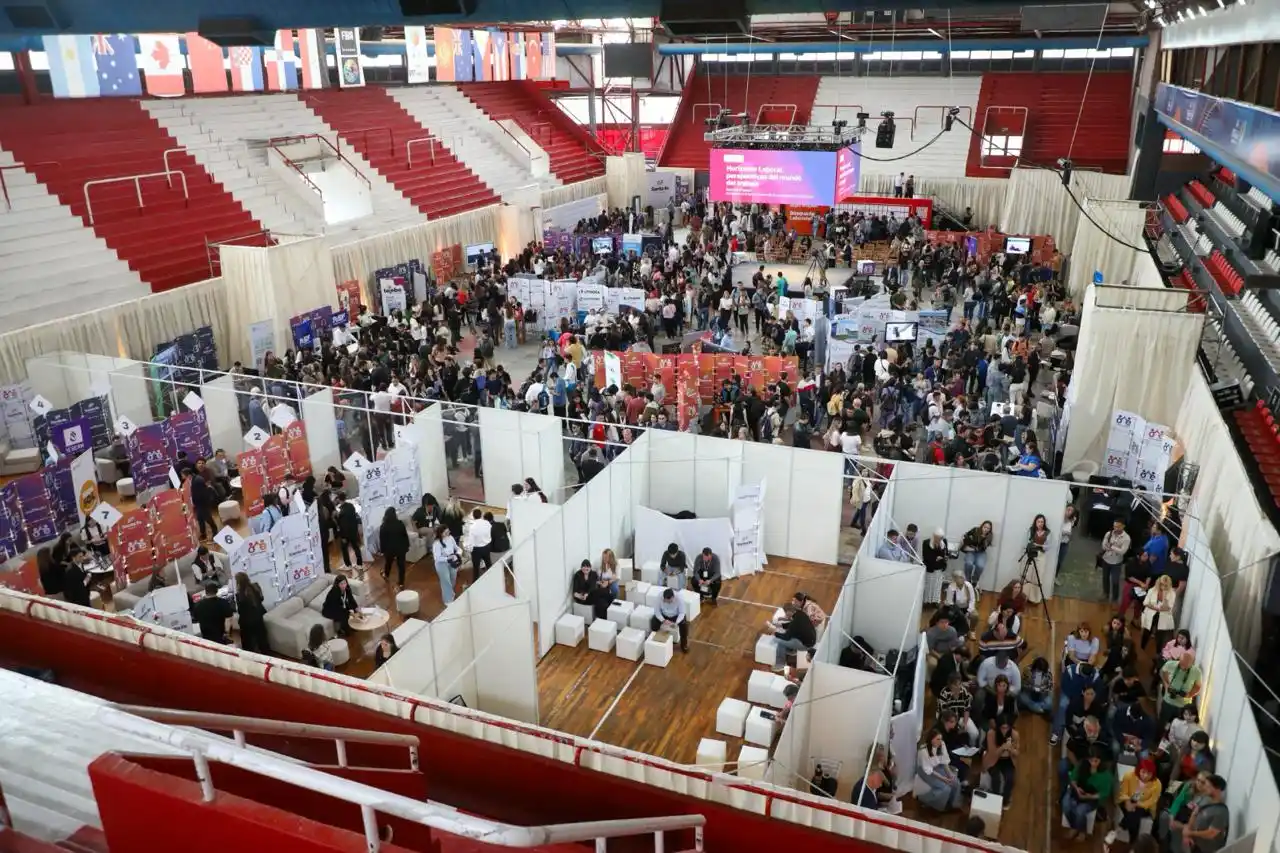 Este miércoles, la Expo Empleo se mudó a la ciudad capital.