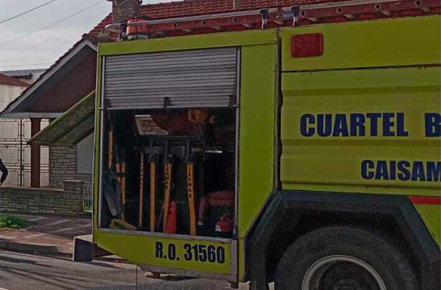 Incendio en una vivienda del barrio San Antonio: una joven intoxicada por inhalación de humo