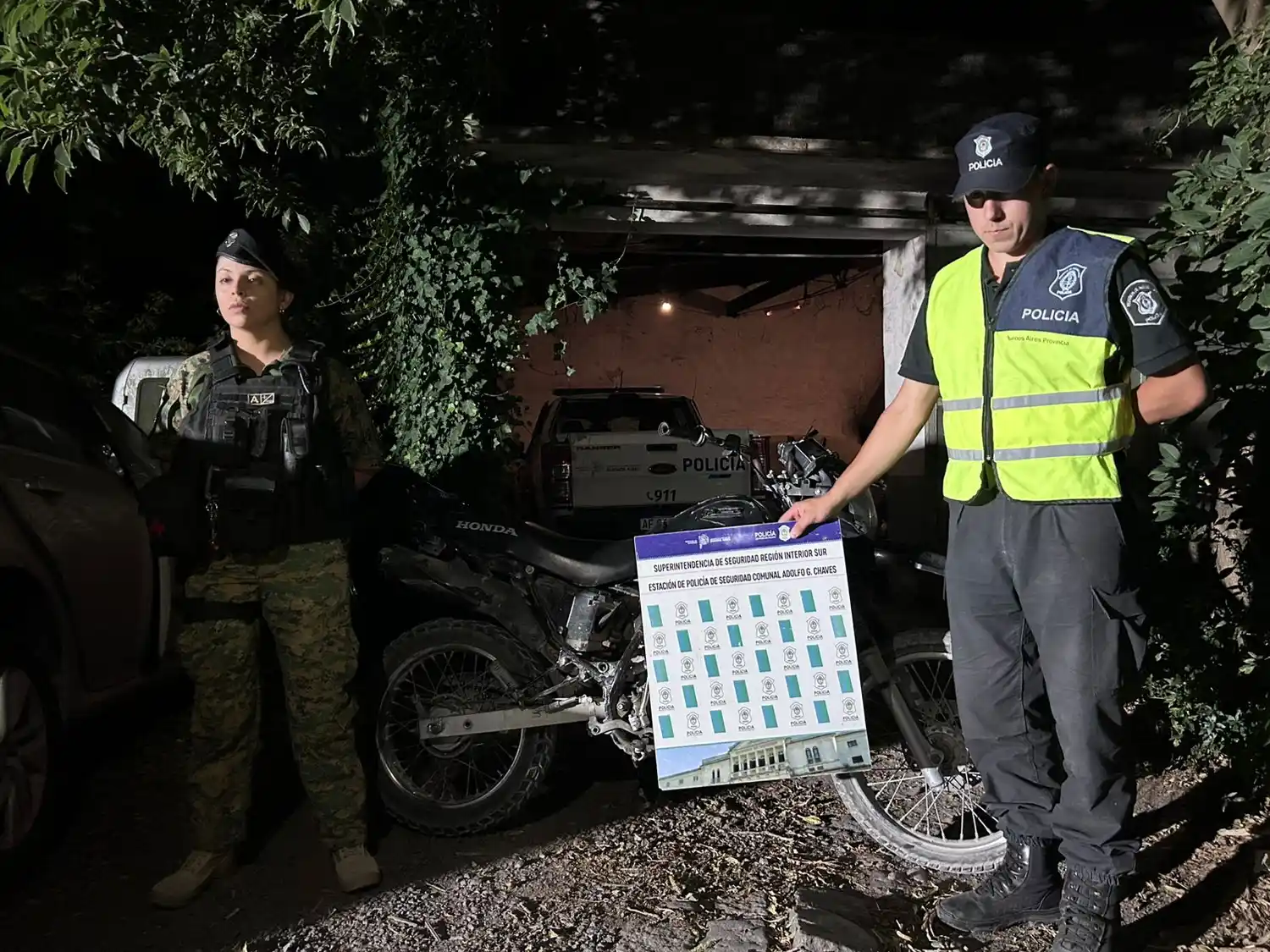La Policía de Seguridad Comunal de Adolfo Gonzales Chaves logró recuperar una motocicleta que había sido robada en Tandil. (Foto: Chaves Digital)