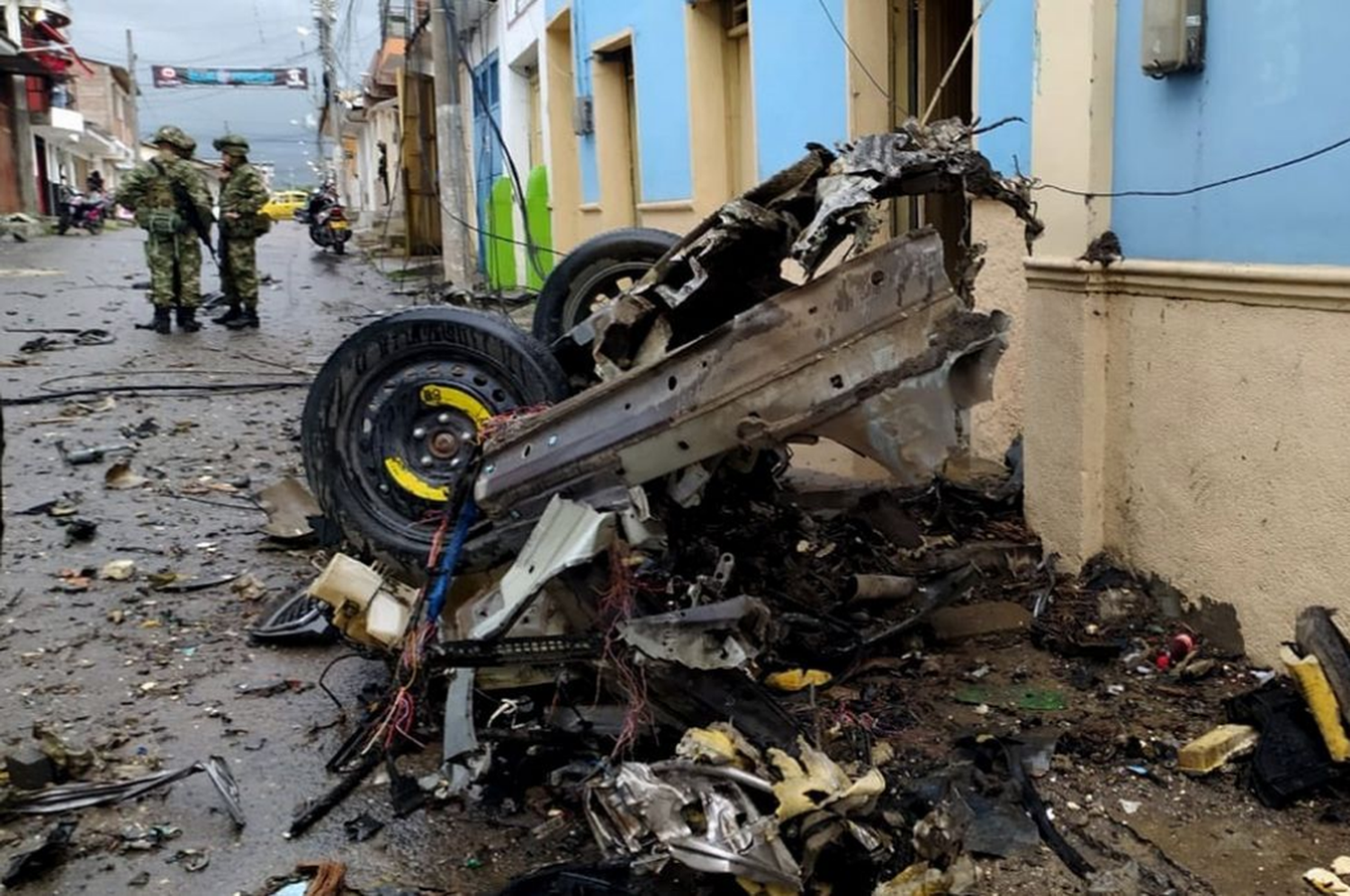 Coche bomba en Colombia deja varios heridos