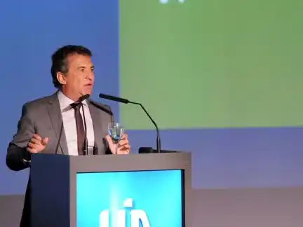 Urribarri saludó el “aporte” de gremios 