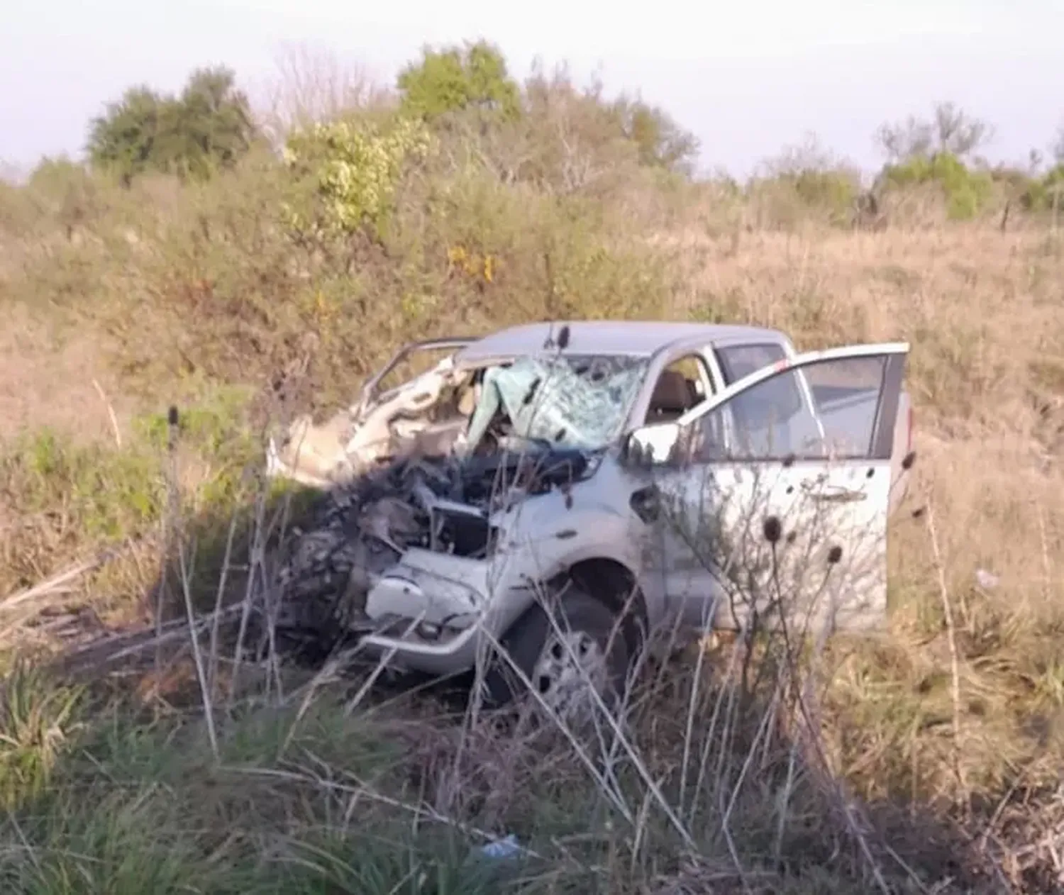 La camioneta conducida por el venadense sufrió daños materiales de consideración.