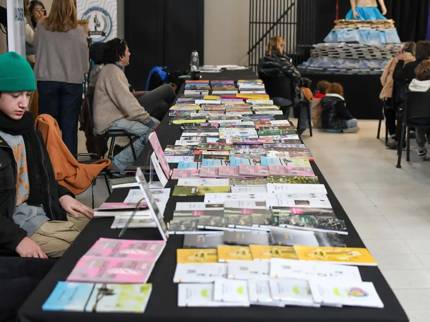 “La poesía se nutre de lo cotidiano”: Entrevista a Carla Olivera en la Feria del Libro Mágica