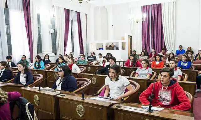 7 proyectos competirán en el Senado Juvenil de Entre Ríos