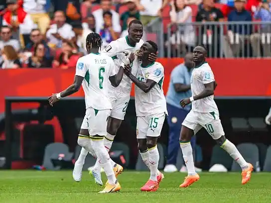 Senegal goleó a Irak y sueña con la clasificación
