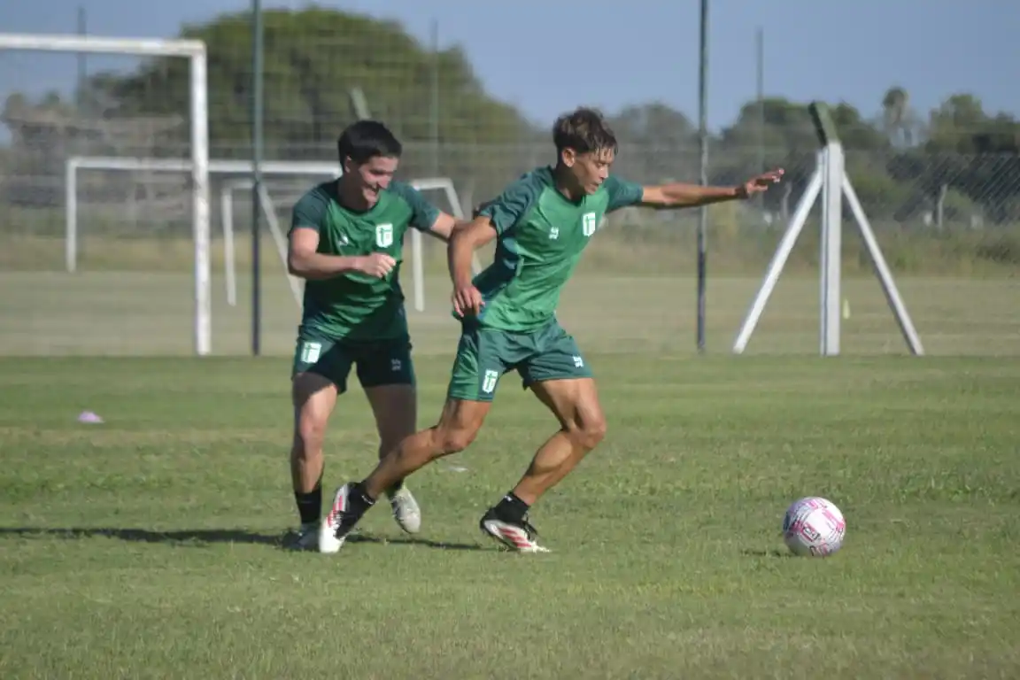 Ensayo de fútbol formal para la "Verde"