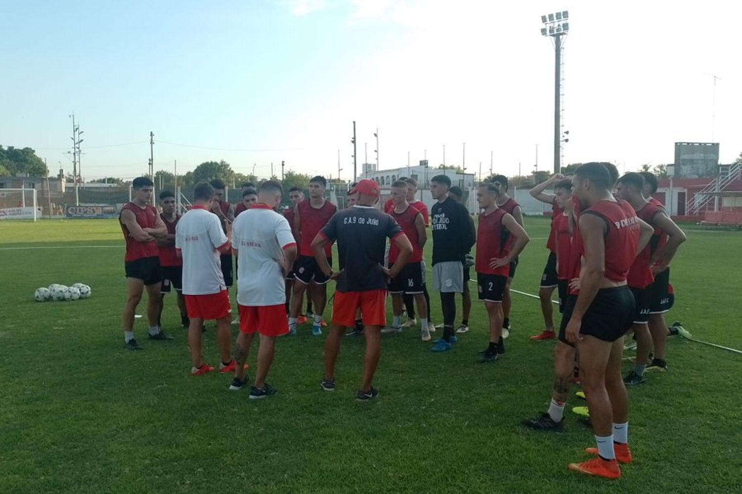 Torneo Federal A: 9 de julio suma dos refuerzos y un retorno 