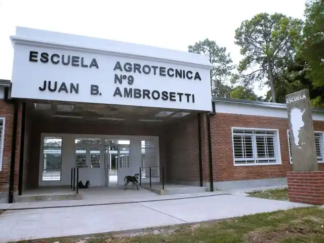 Se llamó a licitación para la compra de mobiliario para escuelas rurales 