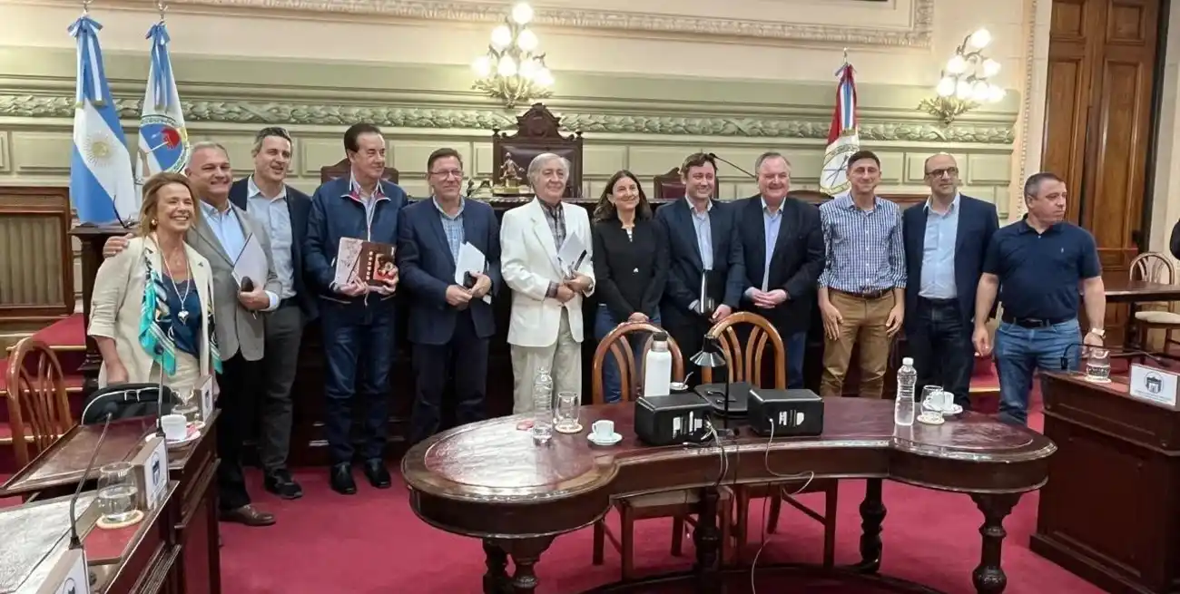 Comenzó el debate en comisión sobre la reforma constitucional.