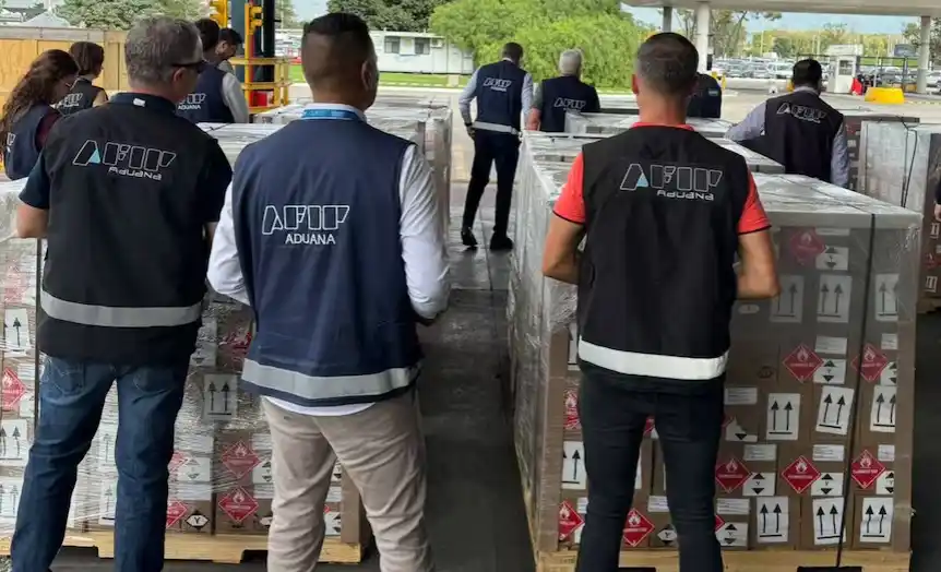 el Gobierno decidió suspender durante 30 días la intervención de ANMAT en la importación de repelentes para mosquitos.