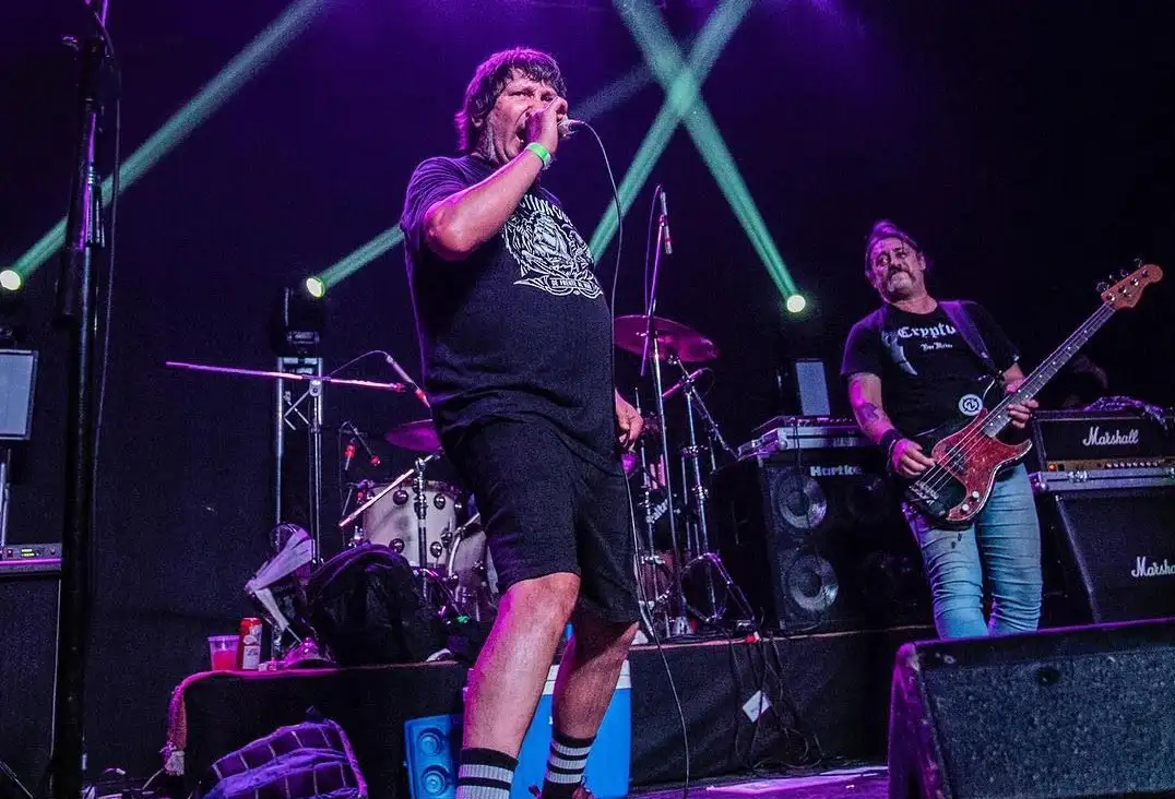 La banda de Valentín Alsina es una de las precursoras del punk en Argentina.
