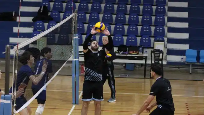 El equipo argentino sigue preparándose para la Liga de las Naciones de Voley. Foto: feva