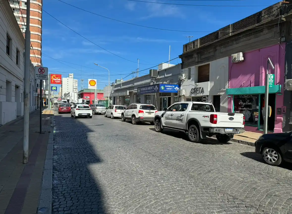 Se volvieron a generar largas filas para cargar combustible.
