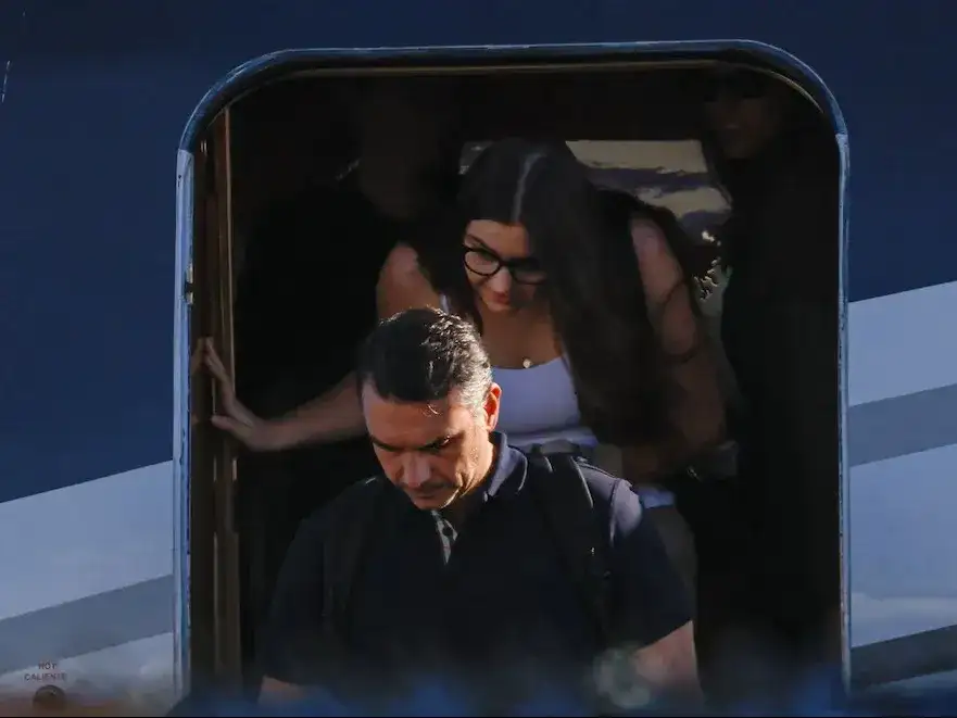 Flávio Bolsonaro aterrizó en el aeropuerto de Miami-Opa Locka procedente de Argentina