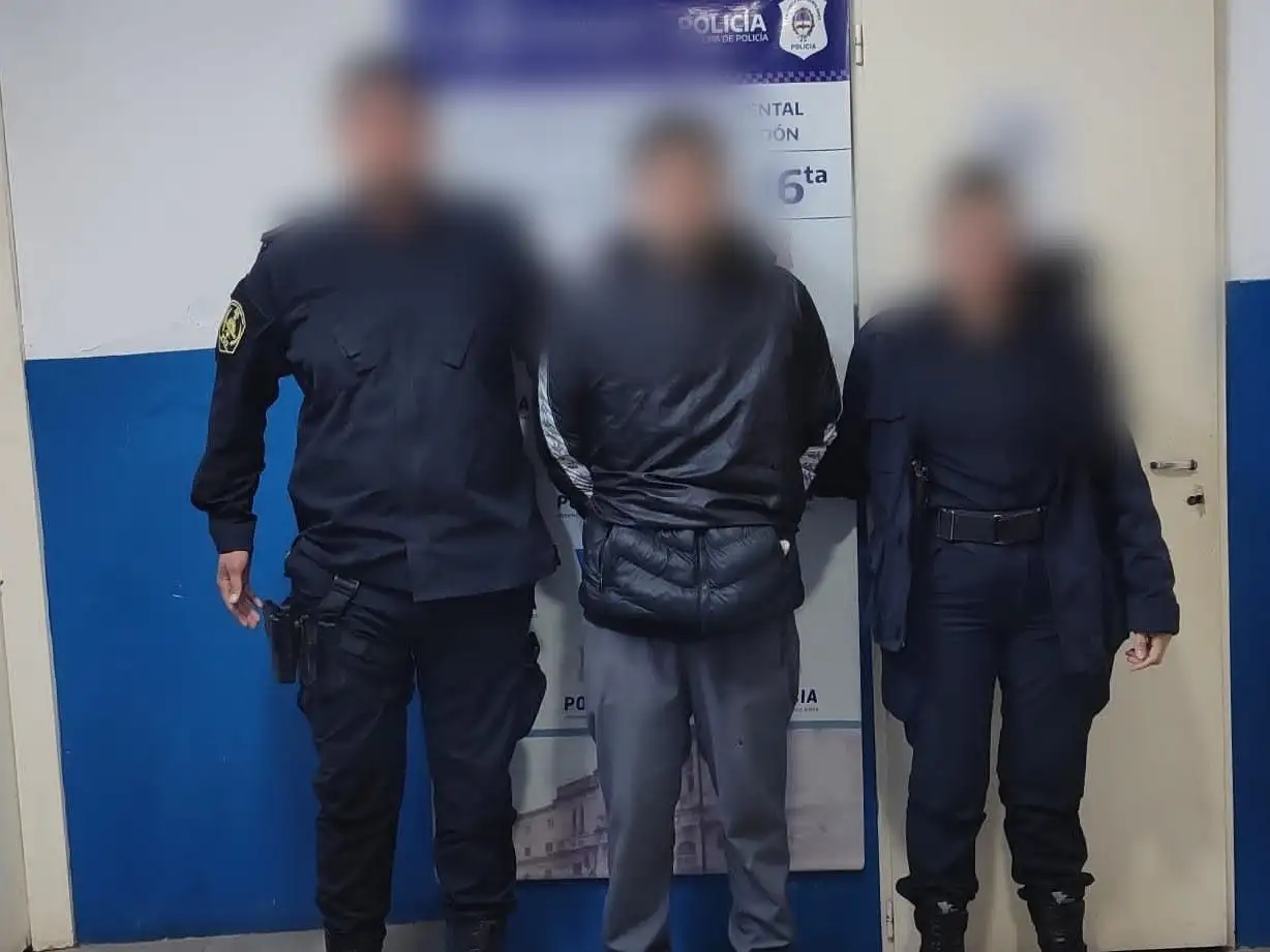Luego de ser aprehendido, fue alojado en la Unidad Penal N° 15 de Batán.