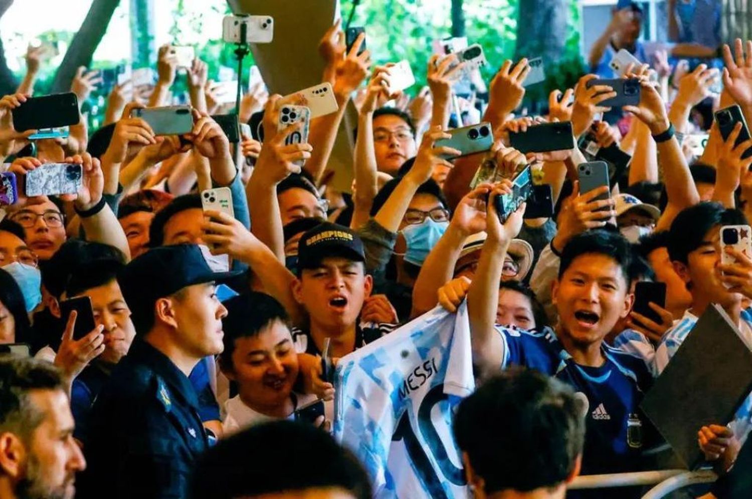 Video: gran ovación para Messi y la Selección Argentina en su arribo a Beijing