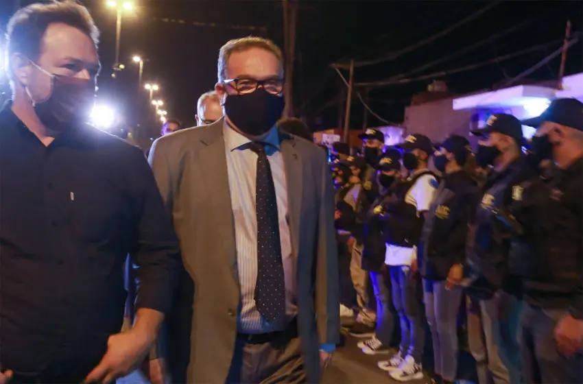 El ministro Lagna supervisó operativos de prevención en el barrio Tablada de Rosario