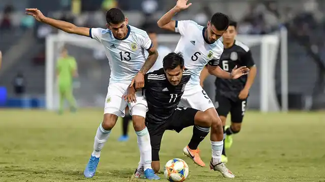 El Sub 23 empató con polémicas ante México