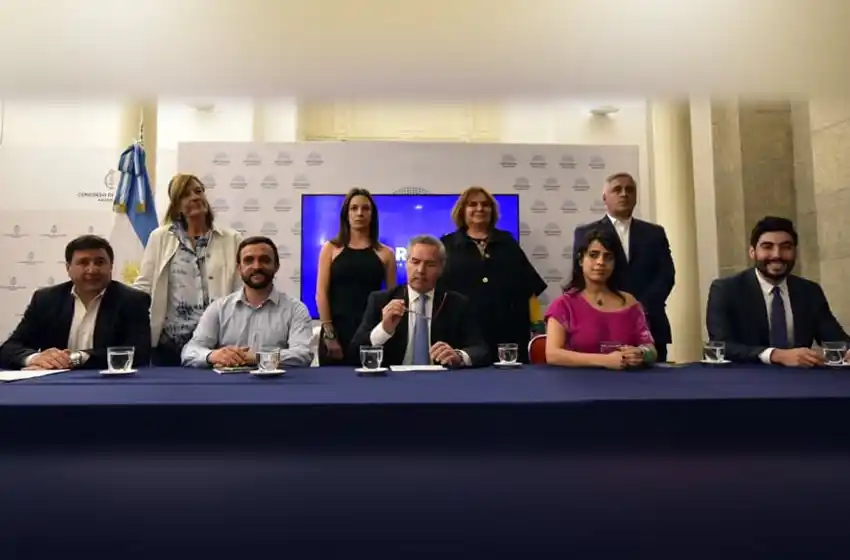 Felipe Solá abandona el bloque del Frente Renovador en la Cámara de Diputados