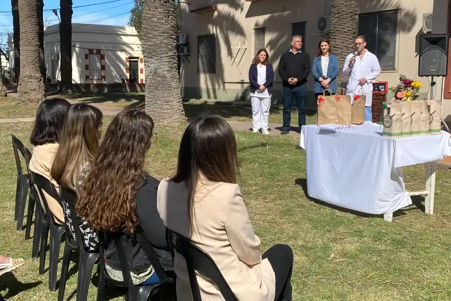 En un emotivo acto, el Hospital Dr. Jaime Ferré Rafaela celebró el egreso de Médicos Residentes y Concurrentes