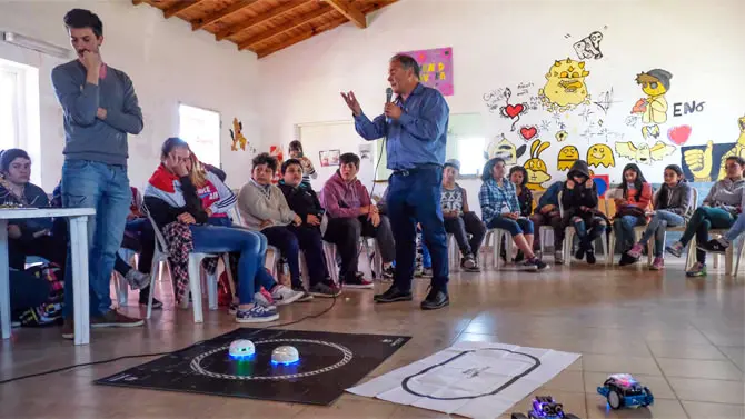 MAR DEL PLATA: Realizaron una jornada de capacitación en robótica