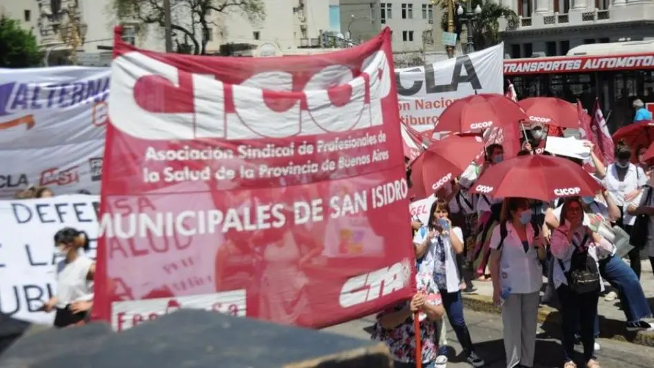 "Nunca pensamos que después de la pandemia íbamos a tener que salir a la calle"