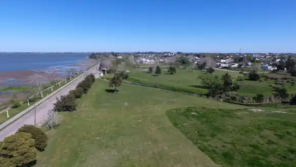 Licitaciones abiertas para la explotación de un parador y para infraestructura deportiva