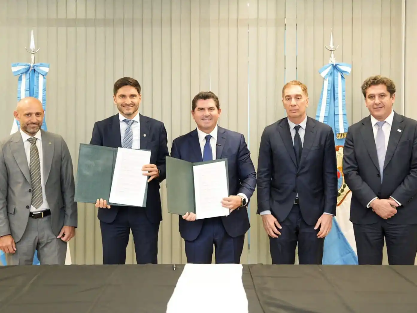 Pullaro firmó un convenio con San Juan para que empresas santafesinas se involucren en la minería