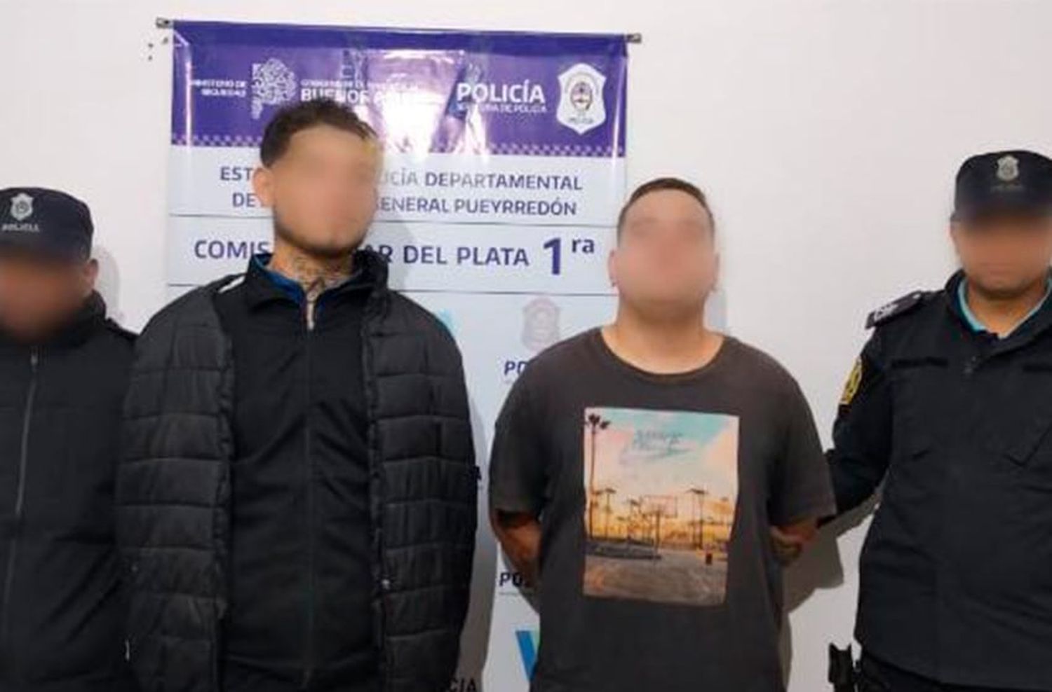 Los denunciaron, quisieron golpear a la policía y uno de ellos le dio un cabezazo a un patrullero