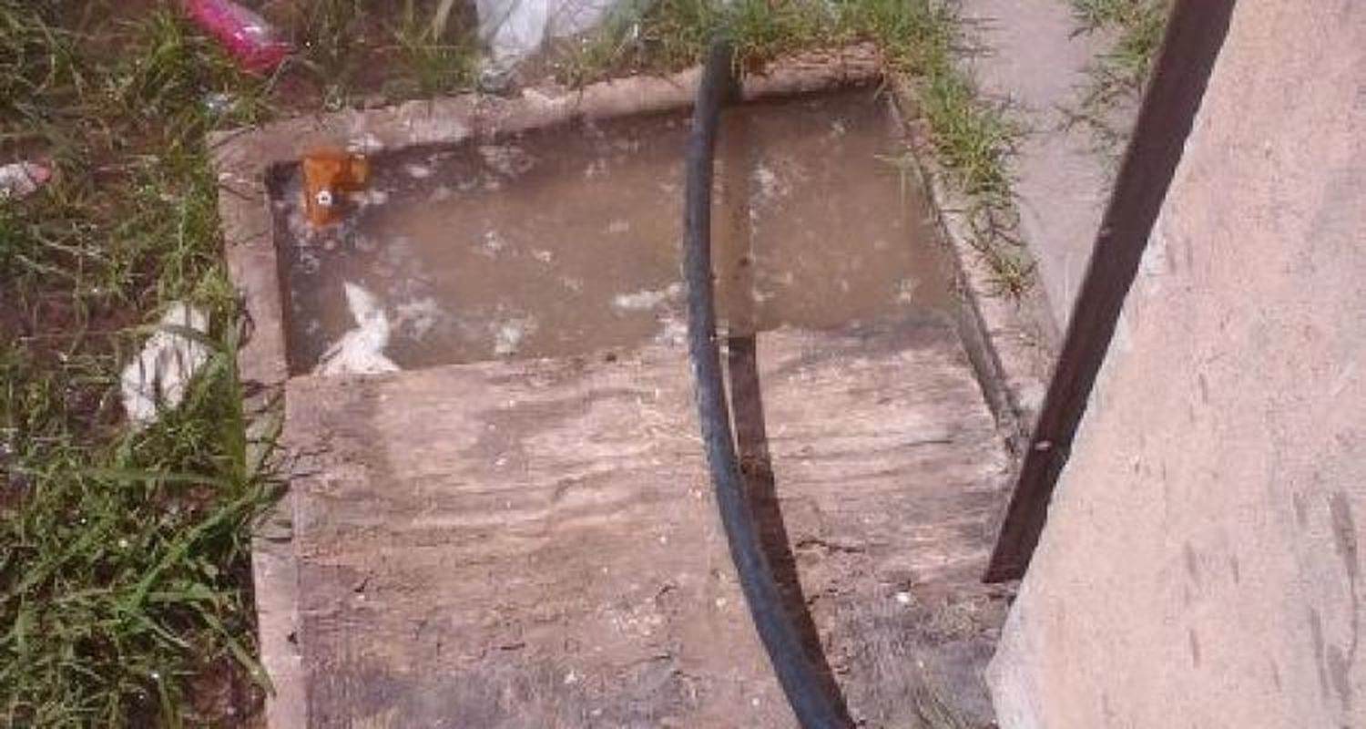 Con el agua adentro de la casa