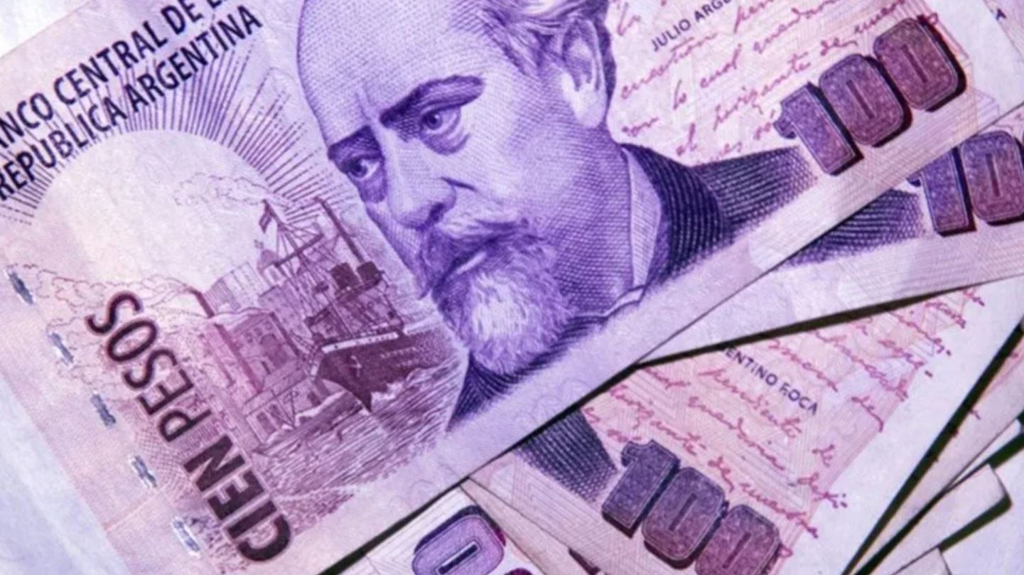 Pagan casi 14 mil pesos por billetes de $100 de Julio Argentino Roca