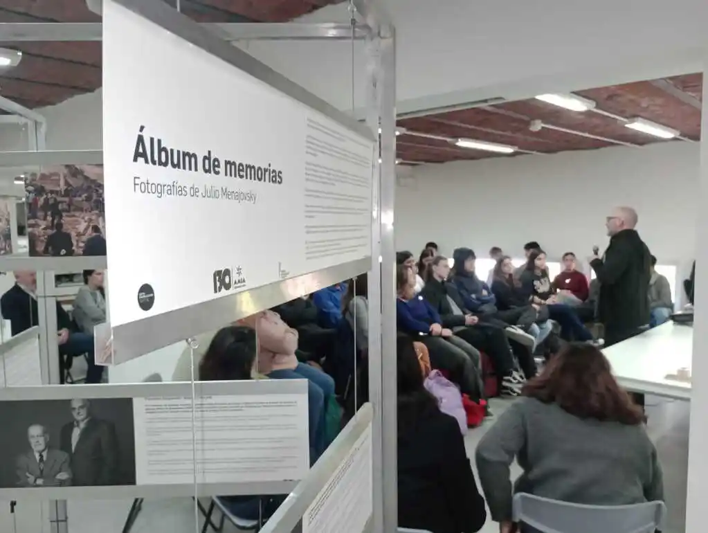 “Memorias que duelen: Ecos del Holocausto y Atentados contra la Humanidad”