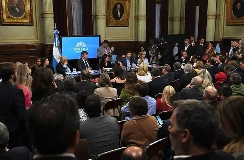 El proyecto de ley para frenar los tarifazos avanzó a un cuarto intermedio