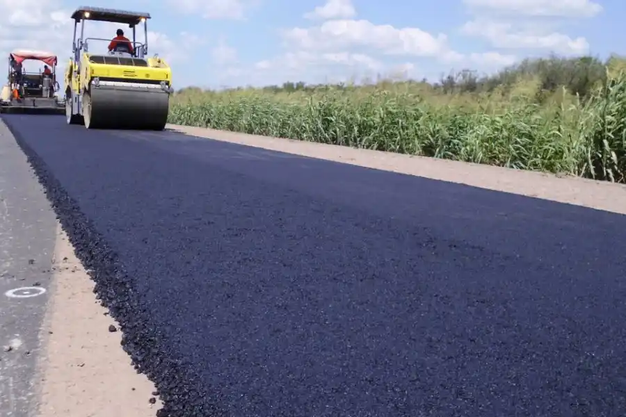 La provincia inaugura la repavimentación de diferentes tramos de la Ruta 70