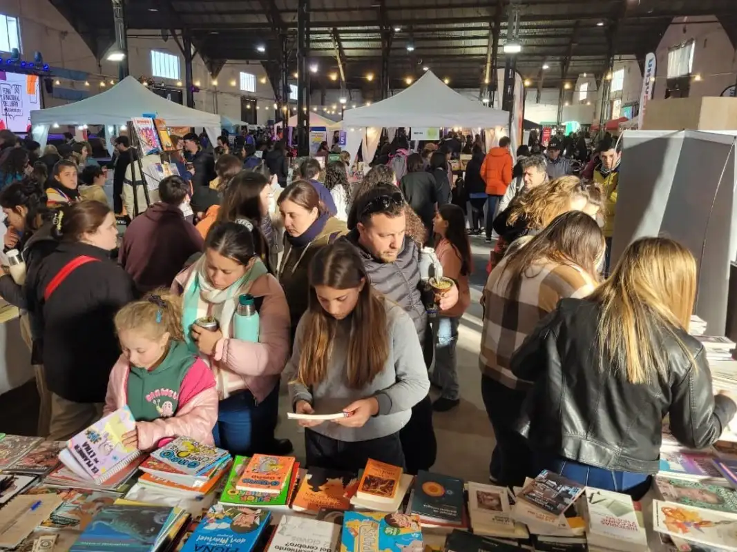 Este viernes comienza la Feria Internacional del Libro de Gualeguaychú en los galpones del puerto