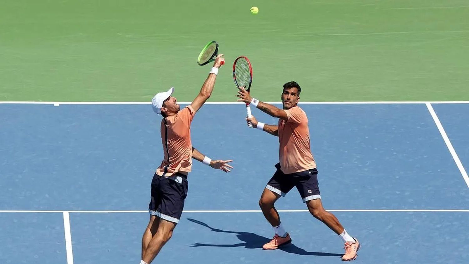 “Machi” González y Molteni quedaron eliminados en el debut.