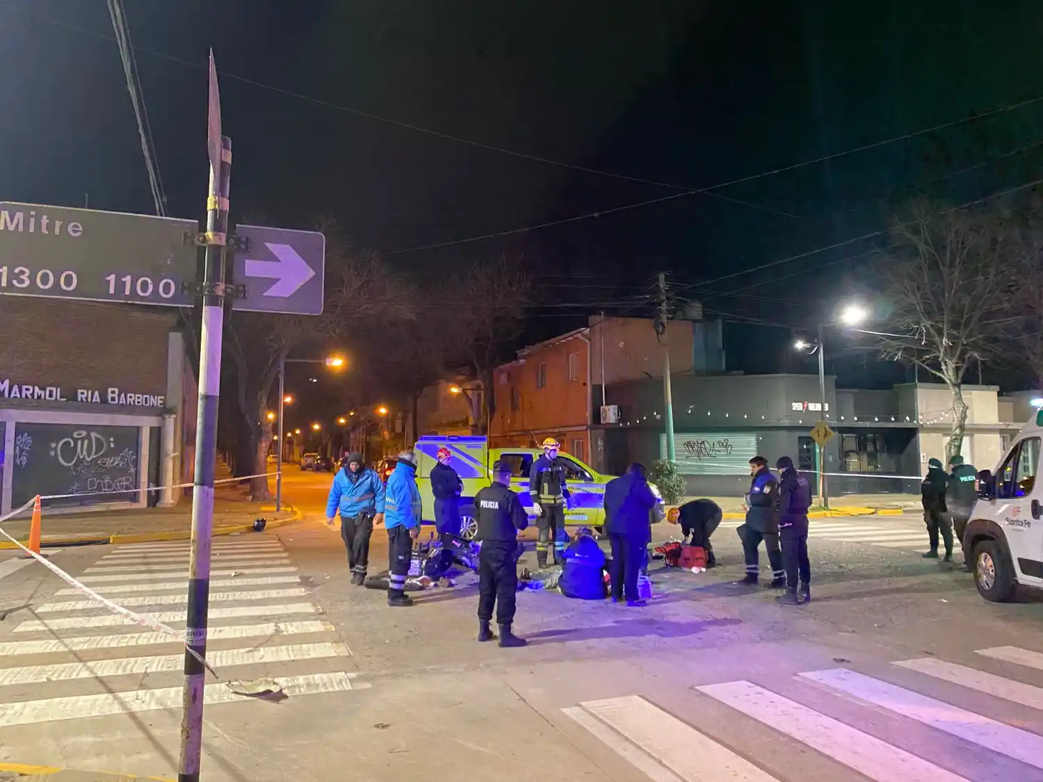 Personal policial valló la zona del siniestro.