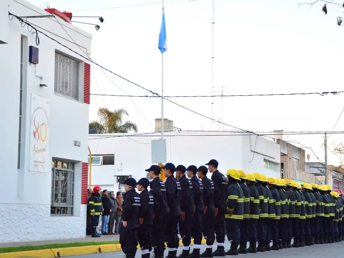 Los bomberos celebraron:  “No hay meta más grande  que entregar la vida por el otro”