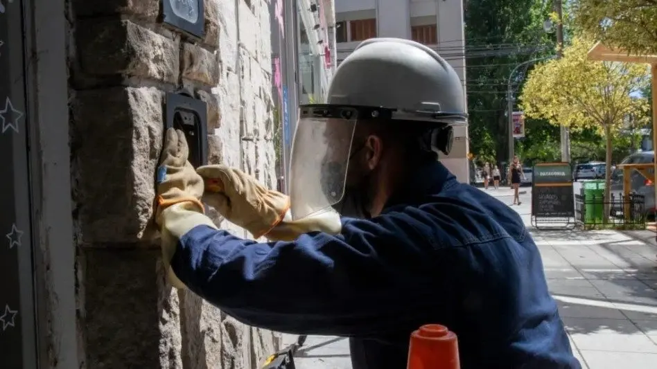 Plan verano contra el fraude eléctrico: "hay personas que ofrecen sus servicios para que la factura tenga menor costo"