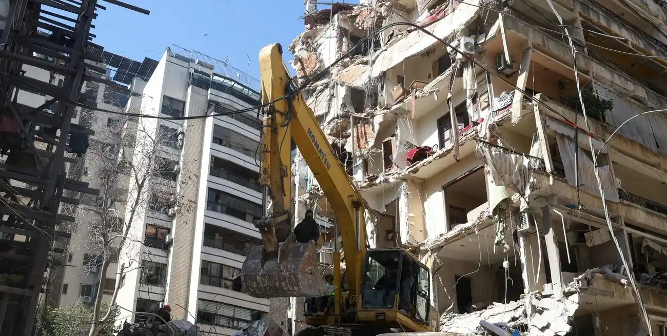 Líbano bajo duelo nacional tras la mayor ofensiva israelí. Crédito: Reuters.