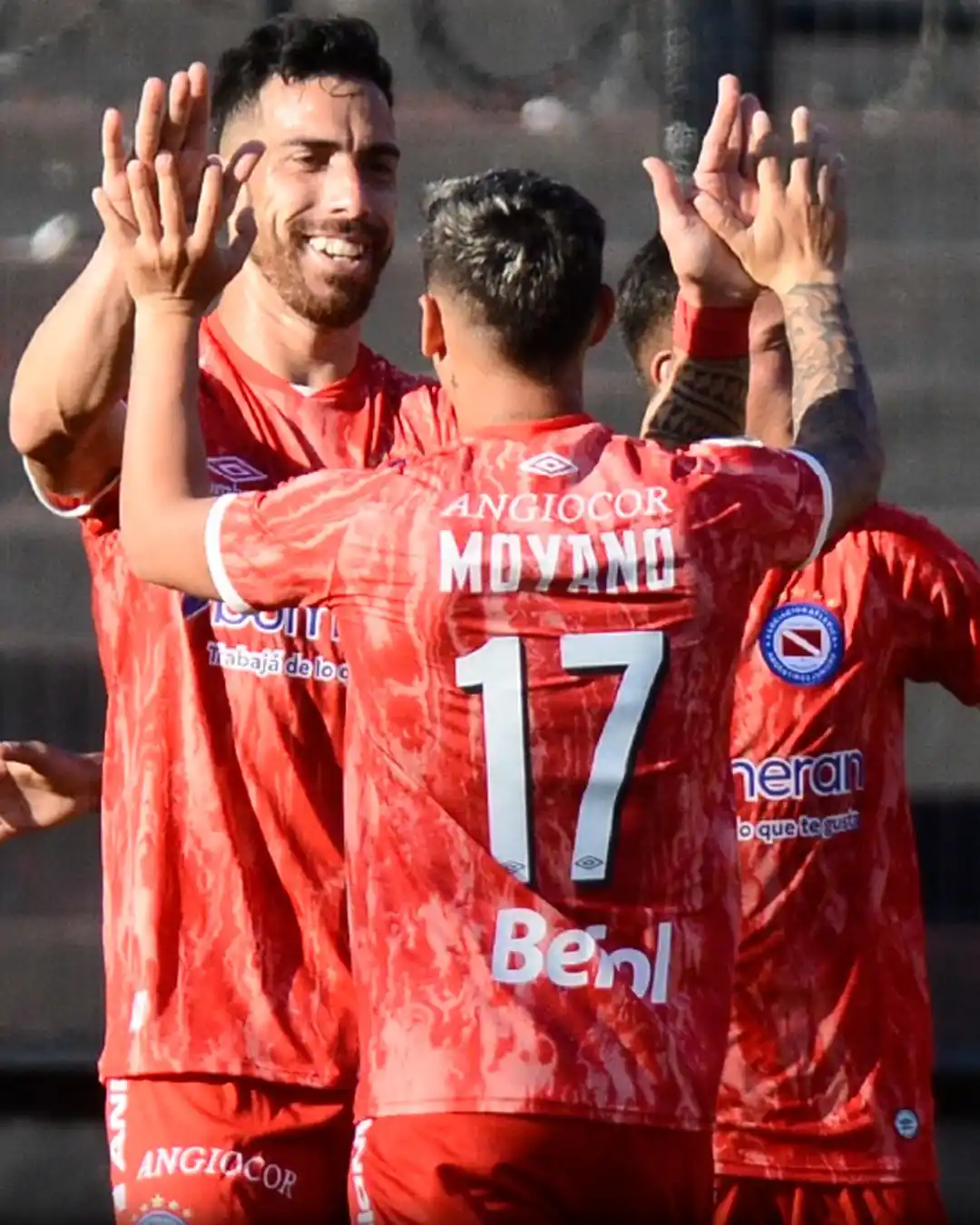 Argentinos volvió a la victoria con cuatro goles