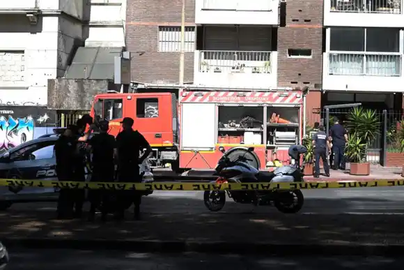 Murió mamá luego de que su pareja le quemara la casa y causara muerte de su hija