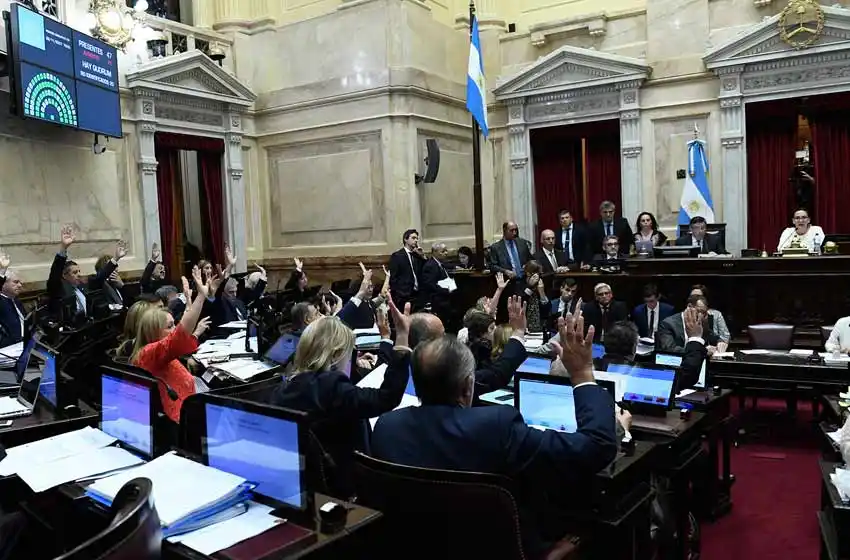 Media sanción a la Ley de Responsabilidad Fiscal y la Reforma Previsional