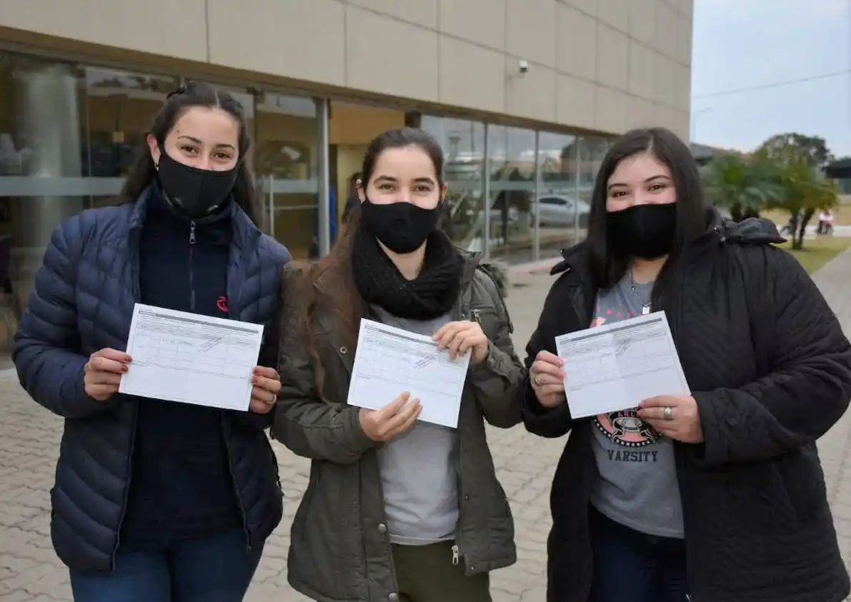 VACUNACI�N SIN TURNO PARA MAYORES DE 20 A�OS Y SIN LÍMITE DE EDAD