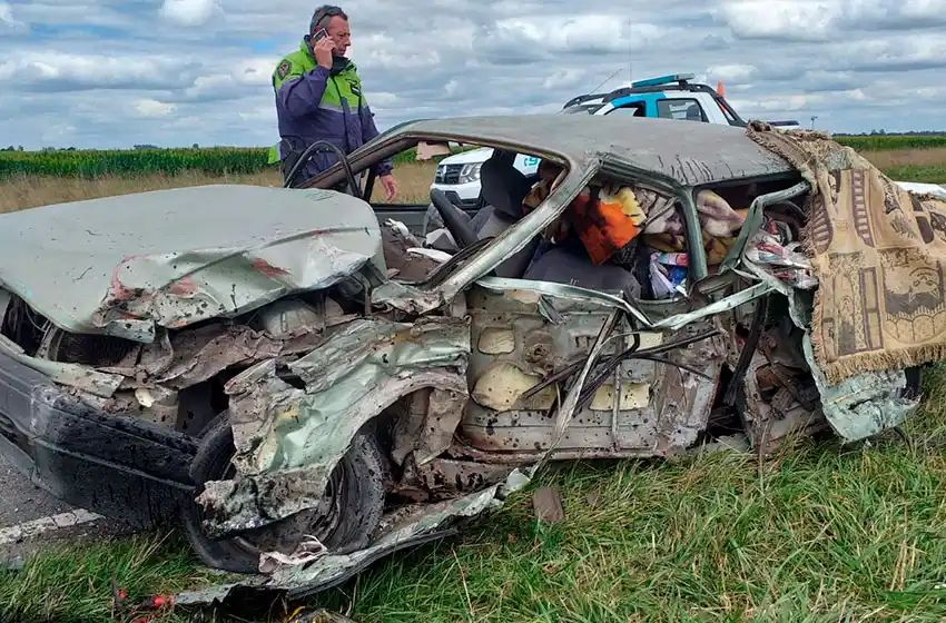 Muere una niña de 12 años en un accidente: el conductor fue picado por una abeja y perdió el control