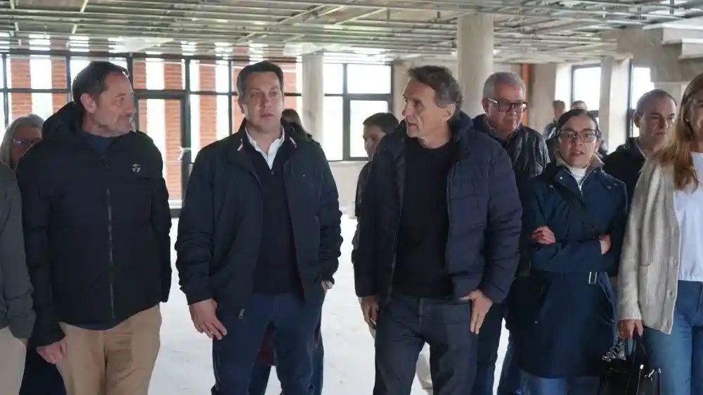 Visita de Katopodis a la Casa de la Provincia