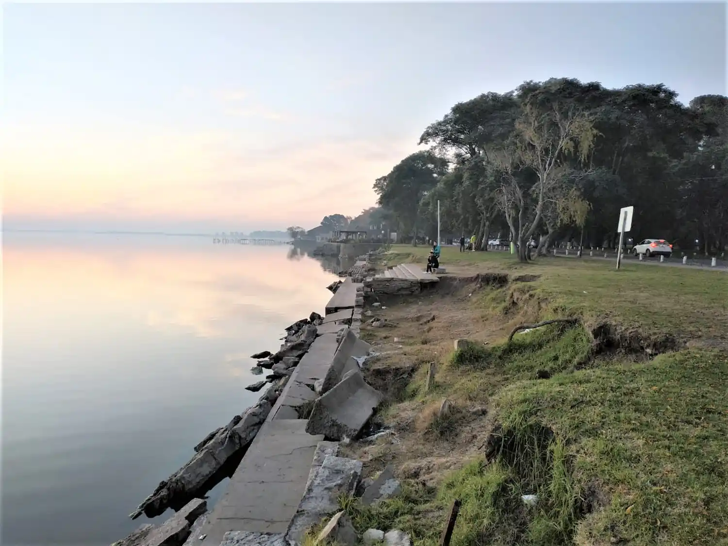 Sale a licitación la primera etapa de la reparación de murallas de la costanera de Chascomús