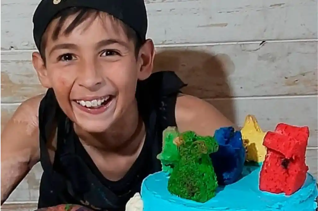 Polémica en las redes por la rifa que lanzó Joaquín Nahuel, el nene pastelero