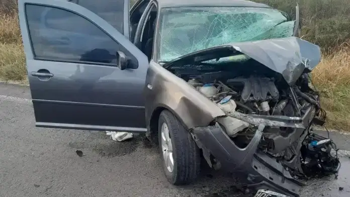 Fatalidad en Entre Ríos: un muerto tras violento choque entre dos autos en la ruta